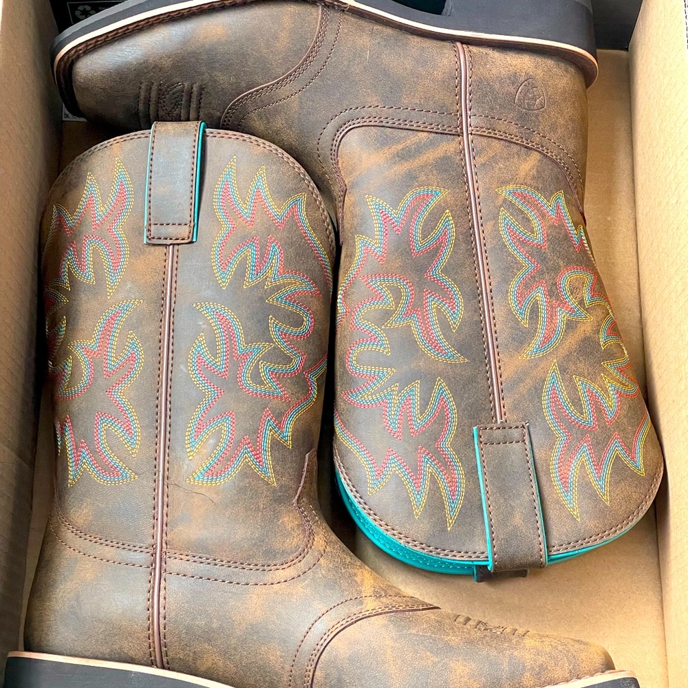 ✨Ariat Delilah Boots Size 8- Like New✨